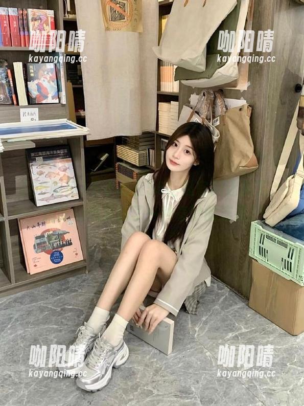 56吃瓜 不小心在56吃瓜官网迷失了,边吃边感受到了一种奇妙的连接!