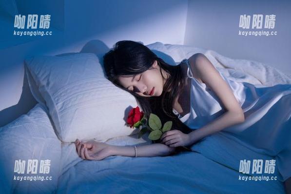 91今日吃瓜 只需下载91今日吃瓜,你就能第一时间掌握最新的娱乐花边,让我不自觉地抖了抖