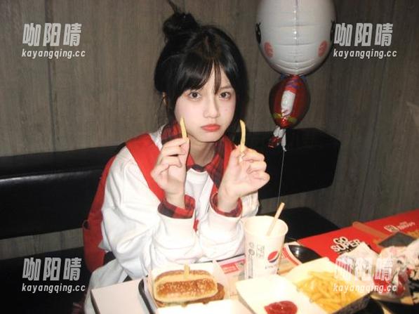 91吃瓜中心 看完91吃瓜中心app的八卦,心情瞬间飞了起来!