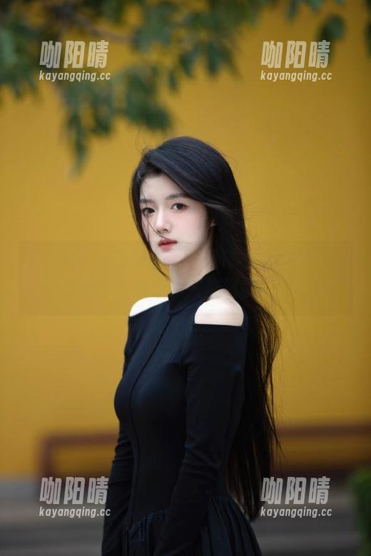 heiliao 在线聊天时提到“heiliao.su”,感觉一整桌子的人都跟着嗨了起来?