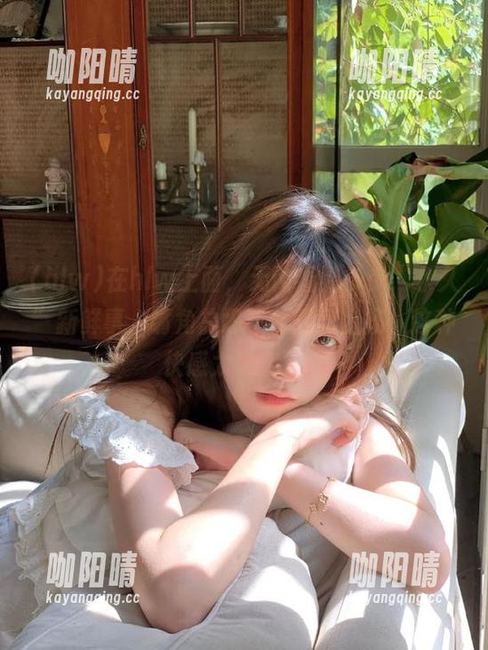 hlw 在hlw上面,无论看到多少“永久”新鲜事,嘴角总忍不住微微上扬,这种快感太真实了。