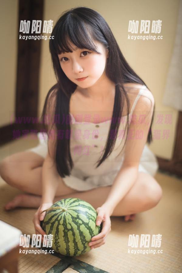 www.吃瓜 刚刚登录www.吃瓜,发现她家猫居然有明星身份,是真正的“猫界网红”!