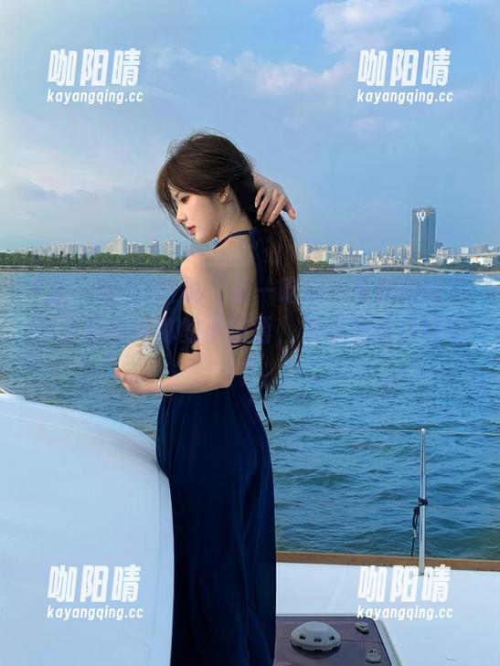 五一吃瓜 听说“五一吃瓜”发布的新官网里有点神秘的小东西,难道要我找寻吗?