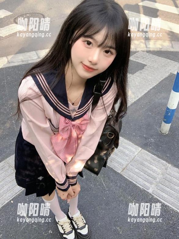 吃瓜网址 欲知抖音网红最新动态,赶紧来吃瓜网址围观吧!