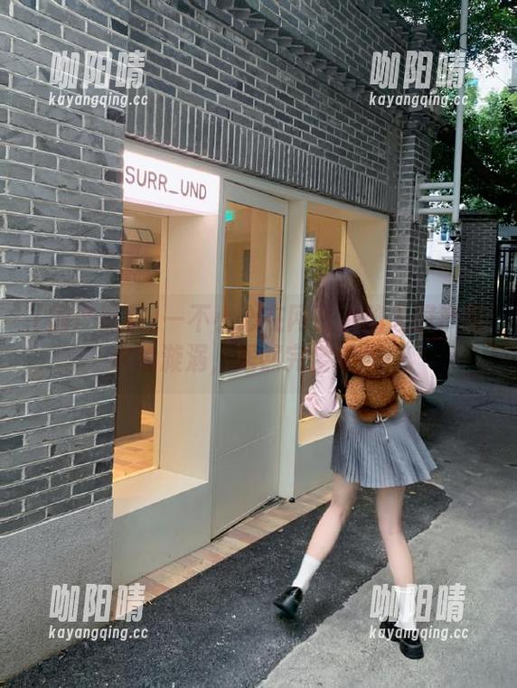 国产黑料 一不小心在网页上陷入国产黑料的漩涡,居然完全自愿!