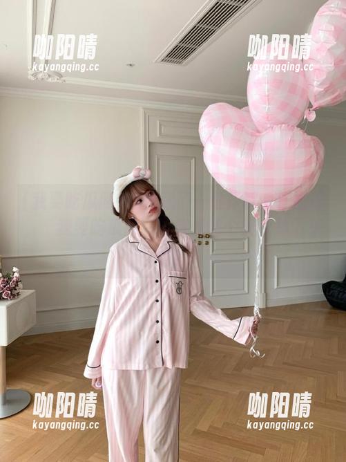 我要吃瓜网 刚收藏了一堆像谜一样的瓜,‘我要吃瓜网’到底是哪个天上掉下来的!