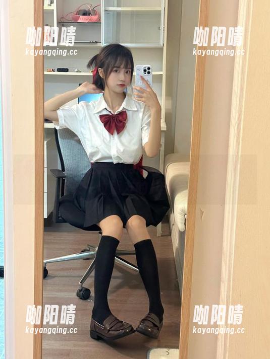 网曝吃瓜 更新:网曝吃瓜什么鬼?这次又来一位朋友的八卦聚会!