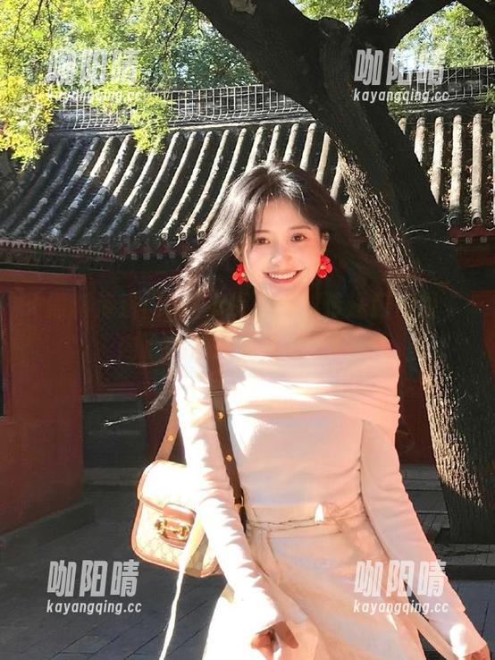 黑料传送门 遂步探入黑料传送门网址,内心的震撼无法说出口。