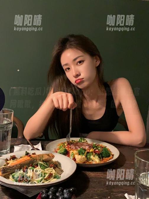 黑料吃瓜 黑料吃瓜app:就想趁机上官网瞅瞅,结果又是一堆“晒伤”的信息?