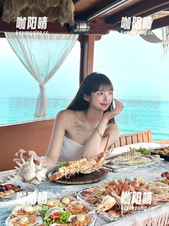 黑料网 没事儿干,干脆去“黑料网app”观看各种八卦,顺便磨磨嘴皮。